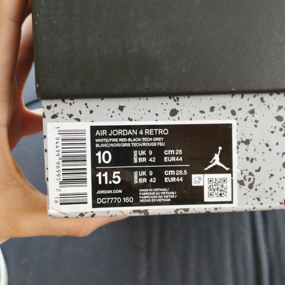 Jordan 4 fire red main image 5